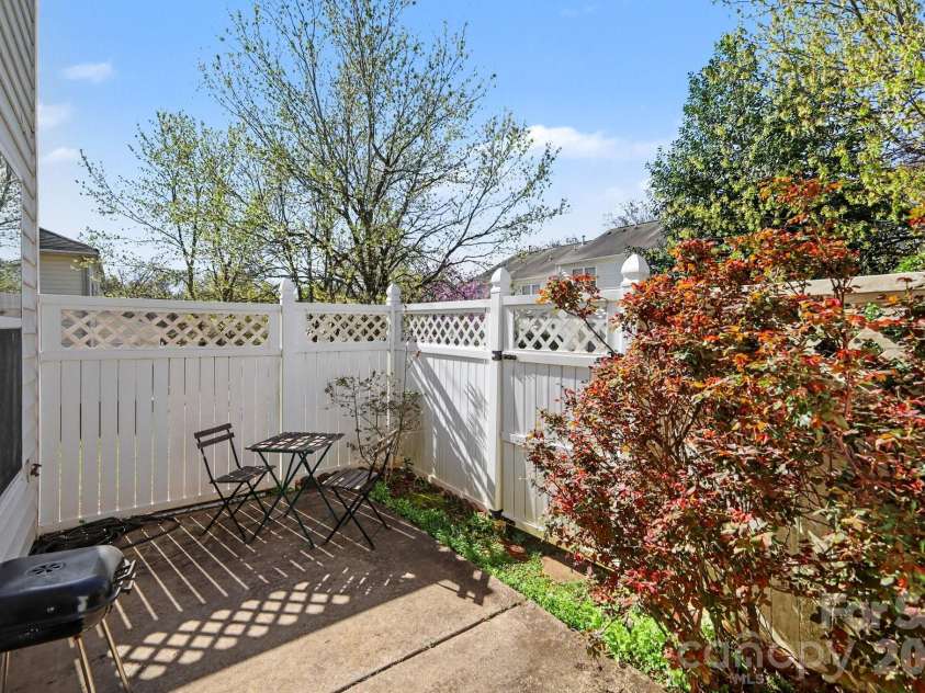 8411 Chaceview Court, Charlotte, NC 28269.  MLS# CAR4357528, YatesRealty ID 6714. Patio area