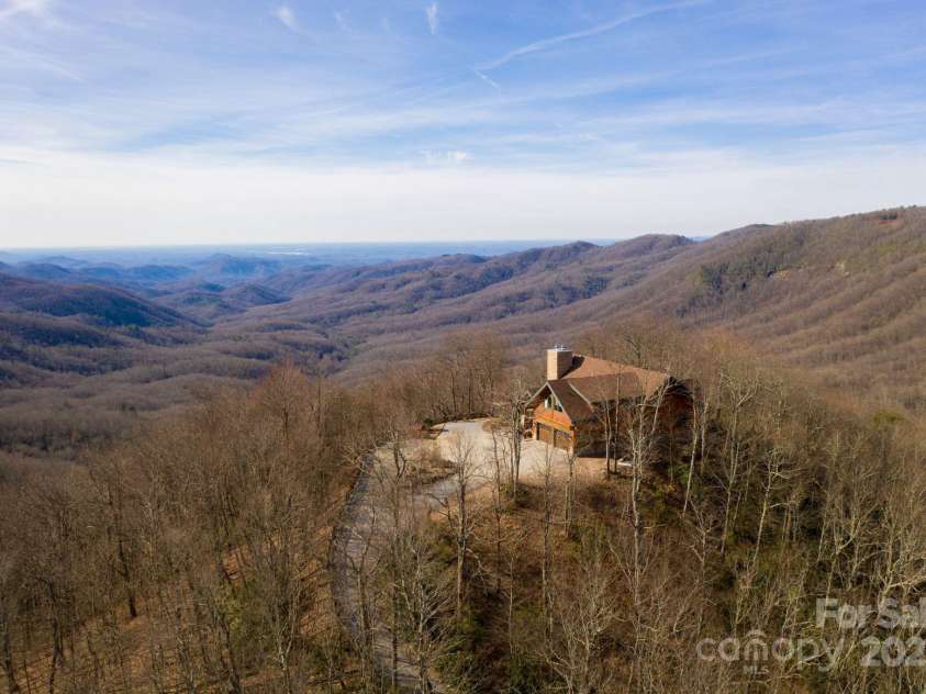 101 Laurel Knob Road, Rosman, NC 28772.  MLS# CAR4242854, YatesRealty ID 6715. 