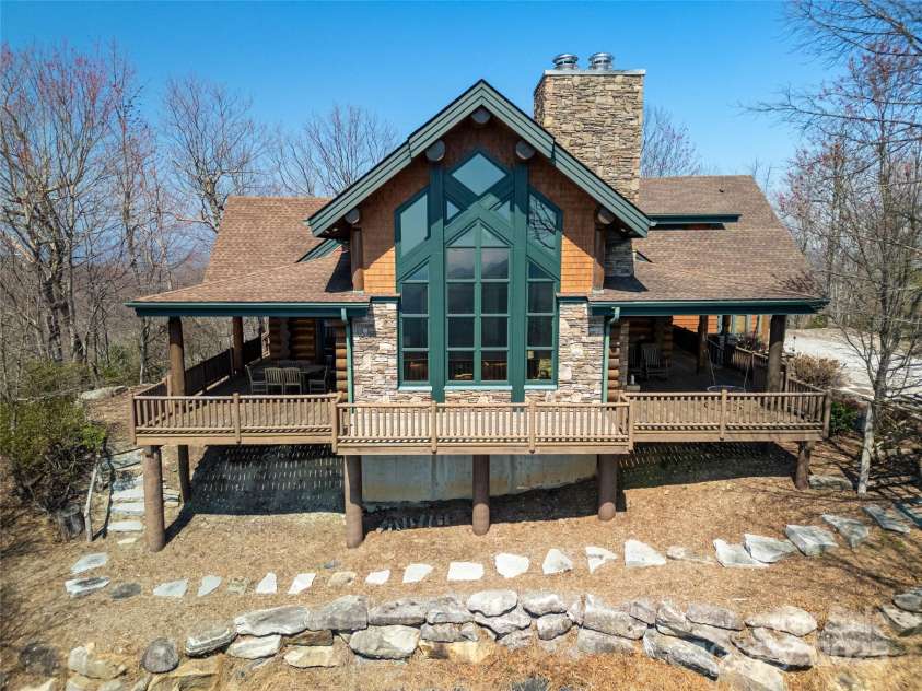 101 Laurel Knob Road, Rosman, NC 28772.  MLS# CAR4242854, YatesRealty ID 6715. 