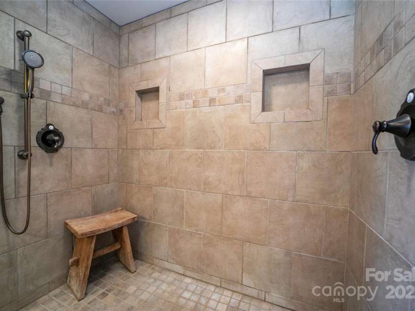 101 Laurel Knob Road, Rosman, NC 28772.  MLS# CAR4242854, YatesRealty ID 6715. 