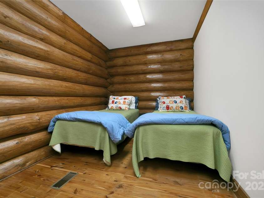 101 Laurel Knob Road, Rosman, NC 28772.  MLS# CAR4242854, YatesRealty ID 6715. 