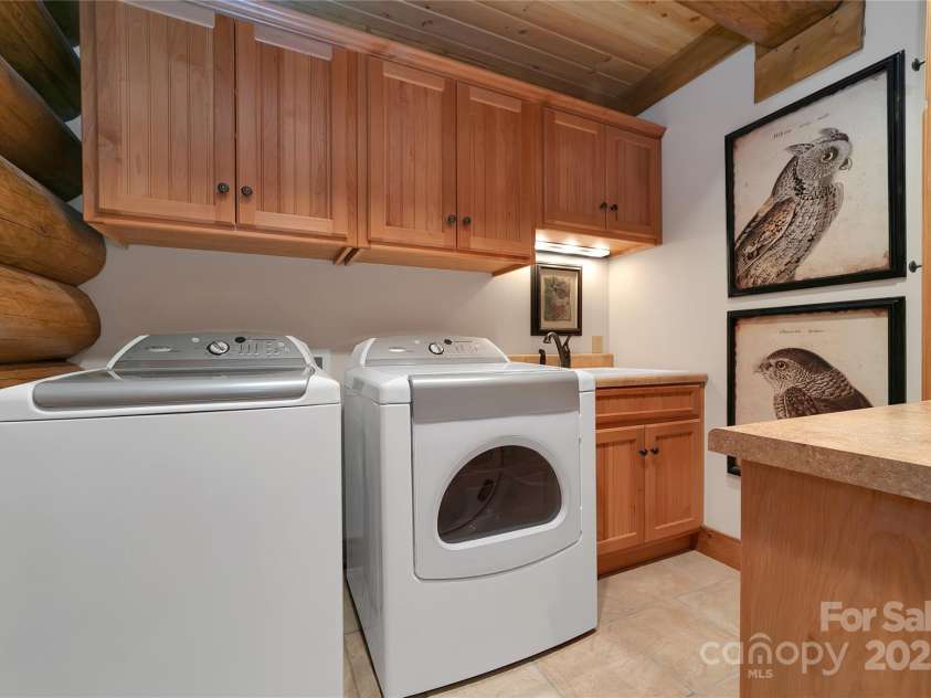 101 Laurel Knob Road, Rosman, NC 28772.  MLS# CAR4242854, YatesRealty ID 6715. 