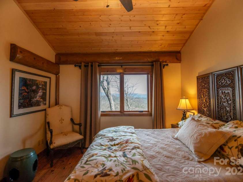 101 Laurel Knob Road, Rosman, NC 28772.  MLS# CAR4242854, YatesRealty ID 6715. 