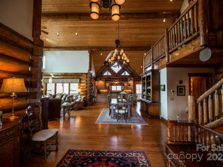 101 Laurel Knob Road, Rosman, NC 28772.  MLS# CAR4242854, YatesRealty ID 6715. 