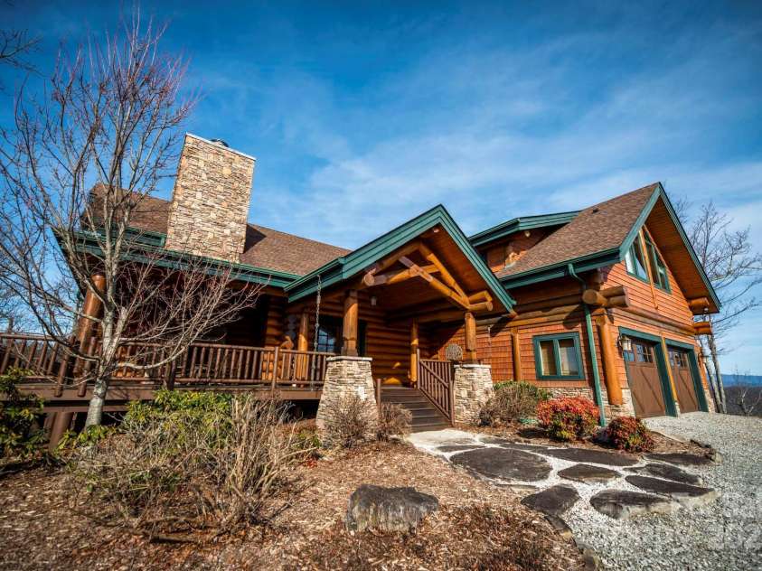 101 Laurel Knob Road, Rosman, NC 28772.  MLS# CAR4242854, YatesRealty ID 6715. 