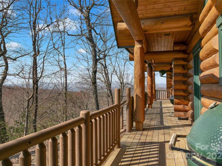 101 Laurel Knob Road, Rosman, NC 28772.  MLS# CAR4242854, YatesRealty ID 6715. 