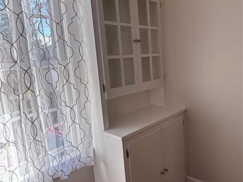 1307 Hyman Avenue, Hendersonville, NC 28792.  MLS# CAR4208395, YatesRealty ID 6717. Beautiful built-ins