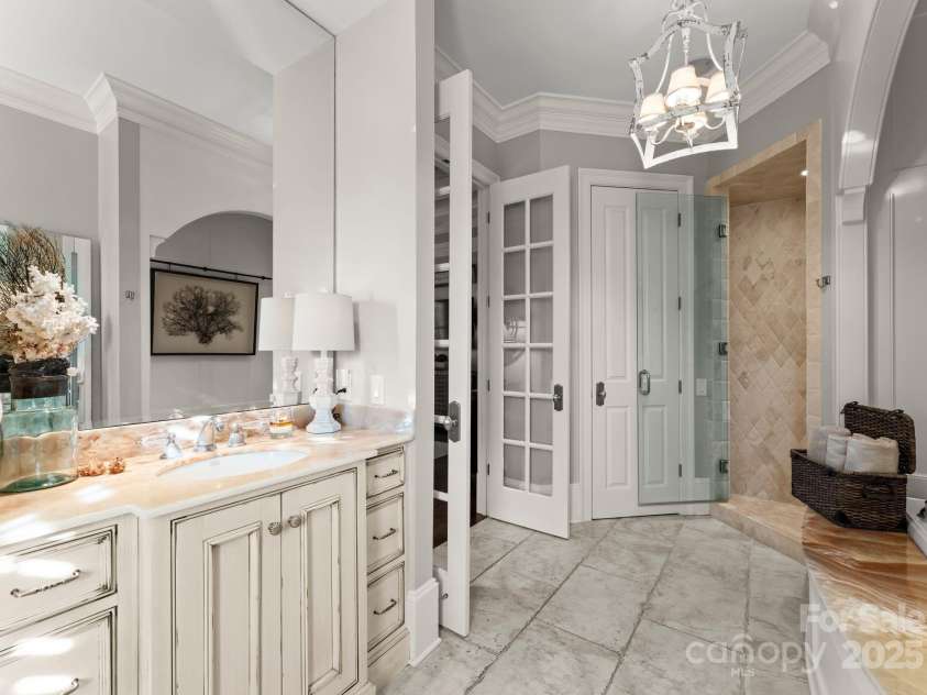 131 The Point Drive, Mooresville, NC 28117.  MLS# CAR4225104, YatesRealty ID 6719. 