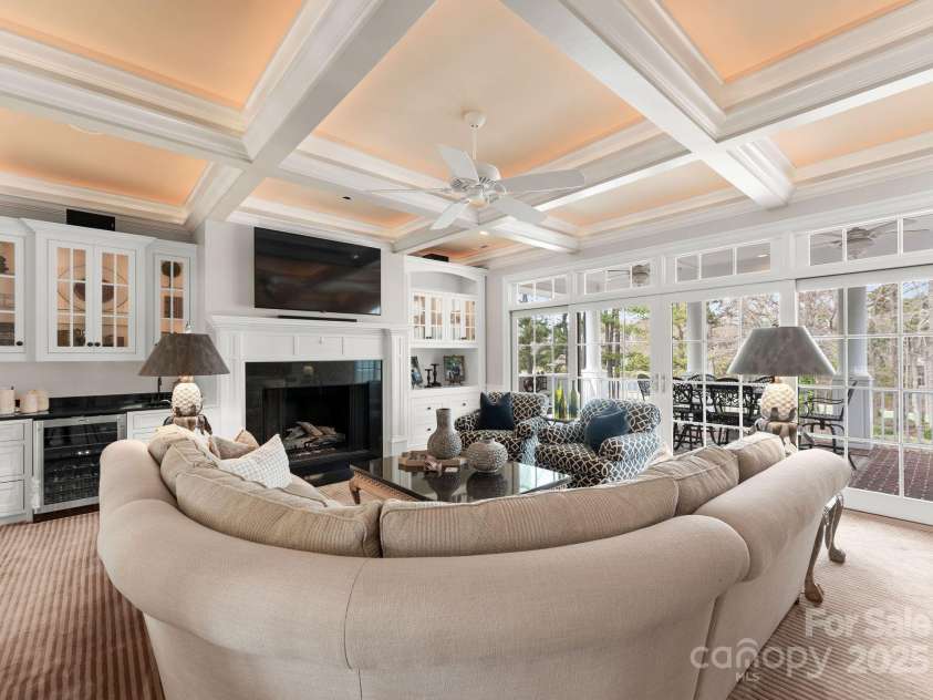 131 The Point Drive, Mooresville, NC 28117.  MLS# CAR4225104, YatesRealty ID 6719. 