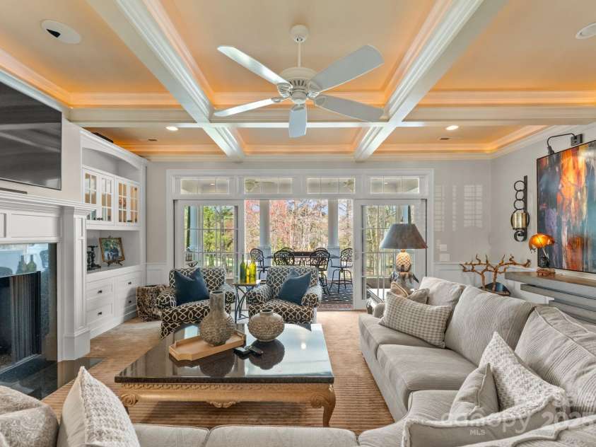 131 The Point Drive, Mooresville, NC 28117.  MLS# CAR4225104, YatesRealty ID 6719. 