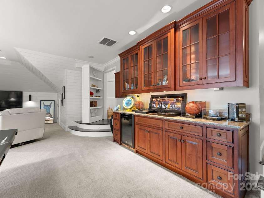 131 The Point Drive, Mooresville, NC 28117.  MLS# CAR4225104, YatesRealty ID 6719. 