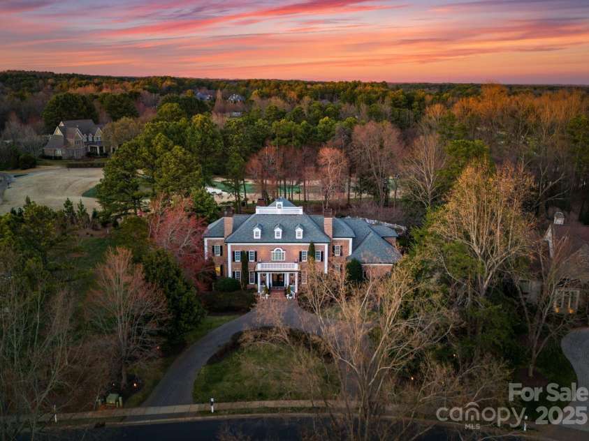 131 The Point Drive, Mooresville, NC 28117.  MLS# CAR4225104, YatesRealty ID 6719. 