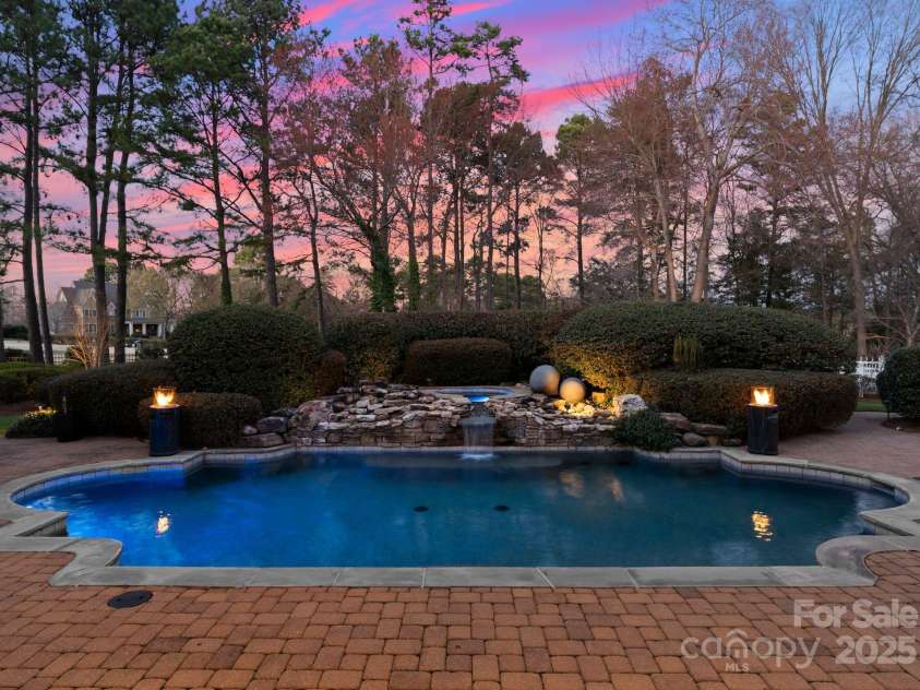 131 The Point Drive, Mooresville, NC 28117.  MLS# CAR4225104, YatesRealty ID 6719. 