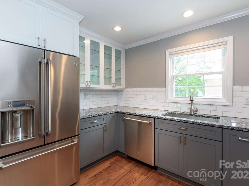 6701 Highbrook Drive, Charlotte, NC 28212.  MLS# CAR4247178, YatesRealty ID 6721. 