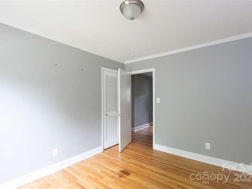 6701 Highbrook Drive, Charlotte, NC 28212.  MLS# CAR4247178, YatesRealty ID 6721. 