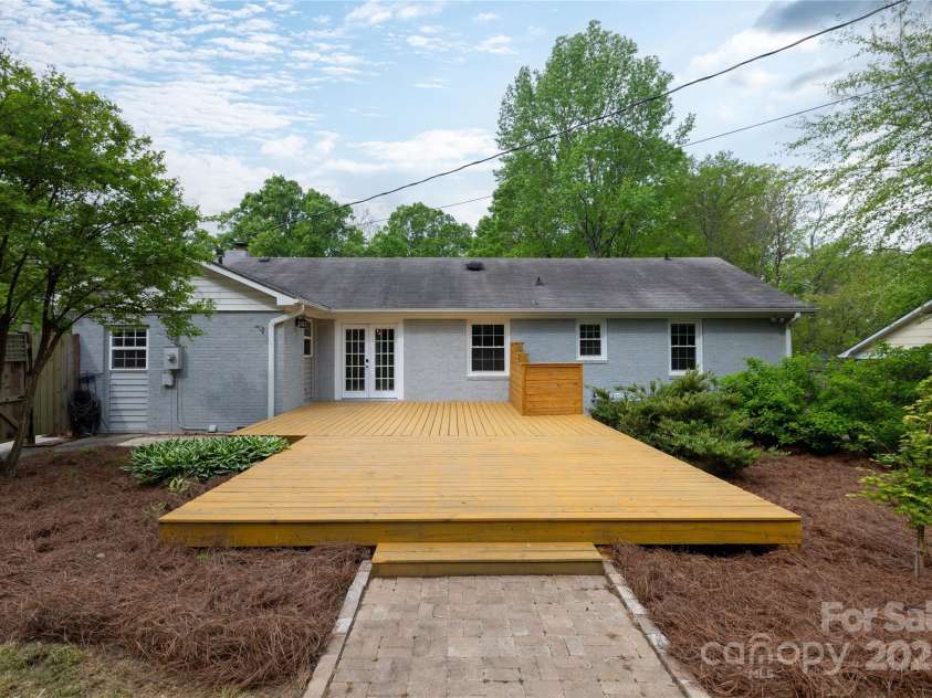 6701 Highbrook Drive, Charlotte, NC 28212.  MLS# CAR4247178, YatesRealty ID 6721. 