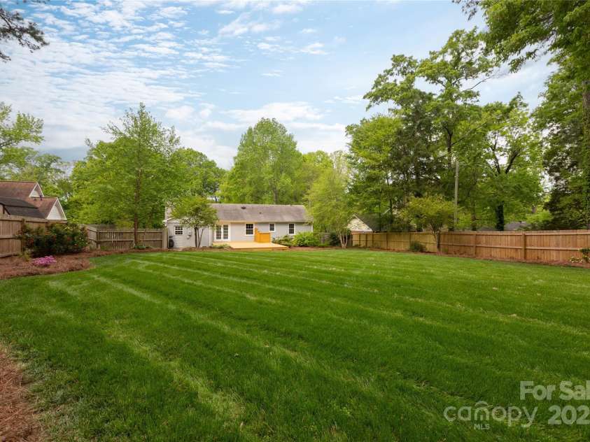 6701 Highbrook Drive, Charlotte, NC 28212.  MLS# CAR4247178, YatesRealty ID 6721. 