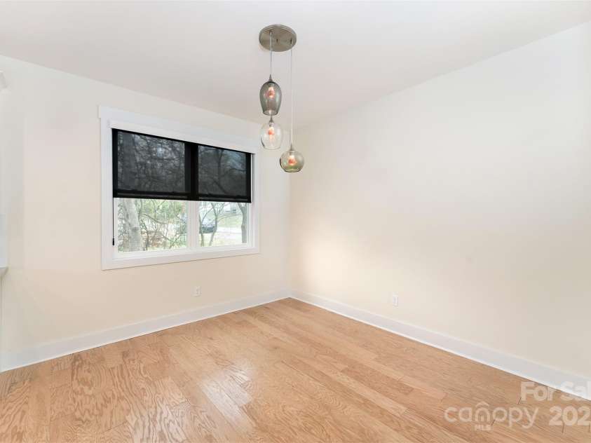 200 Stafford Street, Black Mountain, NC 28711.  MLS# CAR4226904, YatesRealty ID 6722. Dining Area