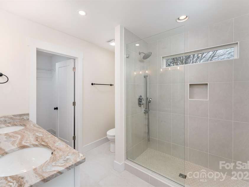200 Stafford Street, Black Mountain, NC 28711.  MLS# CAR4226904, YatesRealty ID 6722. Primary Bathroom