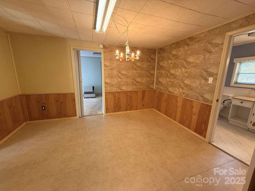 3839 1st Avenue, Hickory, NC 28601.  MLS# CAR4218996, YatesRealty ID 6724. Dining Room
