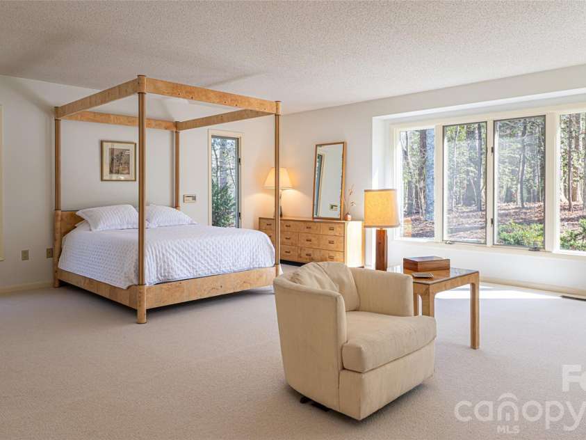 12 Stuyvesant Crescent, Asheville, NC 28803.  MLS# CAR4405416, YatesRealty ID 6725. 
