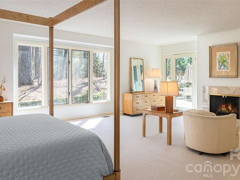 12 Stuyvesant Crescent, Asheville, NC 28803.  MLS# CAR4405416, YatesRealty ID 6725. 