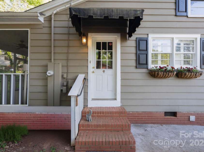 631 Dogwood Road, Statesville, NC 28677.  MLS# CAR4240804, YatesRealty ID 6725. 