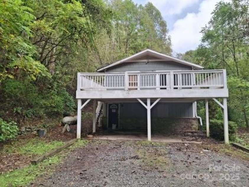 29 Toad Drive, Asheville, NC 28806.  MLS# CAR4289081, YatesRealty ID 6726. 