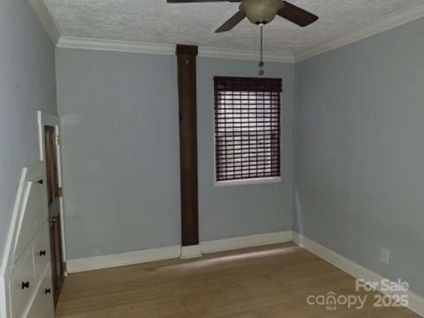 29 Toad Drive, Asheville, NC 28806.  MLS# CAR4289081, YatesRealty ID 6726. Bedroom