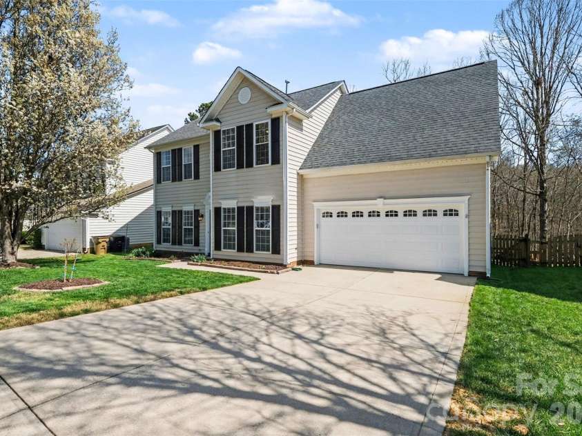 1017 Farmingham Lane, Indian Trail, NC 28079.  MLS# CAR4361381, YatesRealty ID 6727. 