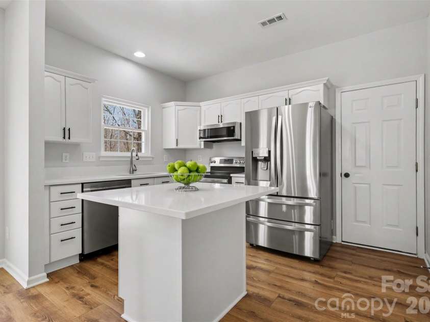1017 Farmingham Lane, Indian Trail, NC 28079.  MLS# CAR4361381, YatesRealty ID 6727. 