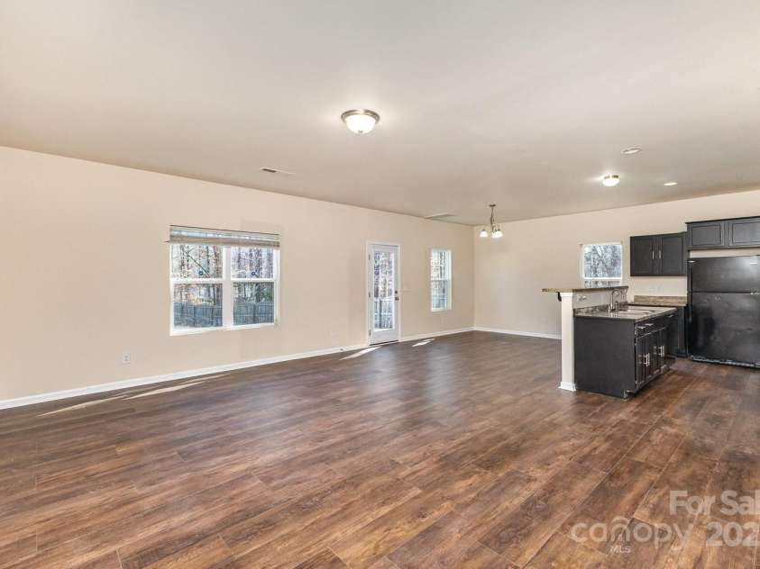 6204 Springbeauty Drive, Charlotte, NC 28227.  MLS# CAR4209429, YatesRealty ID 6727. 