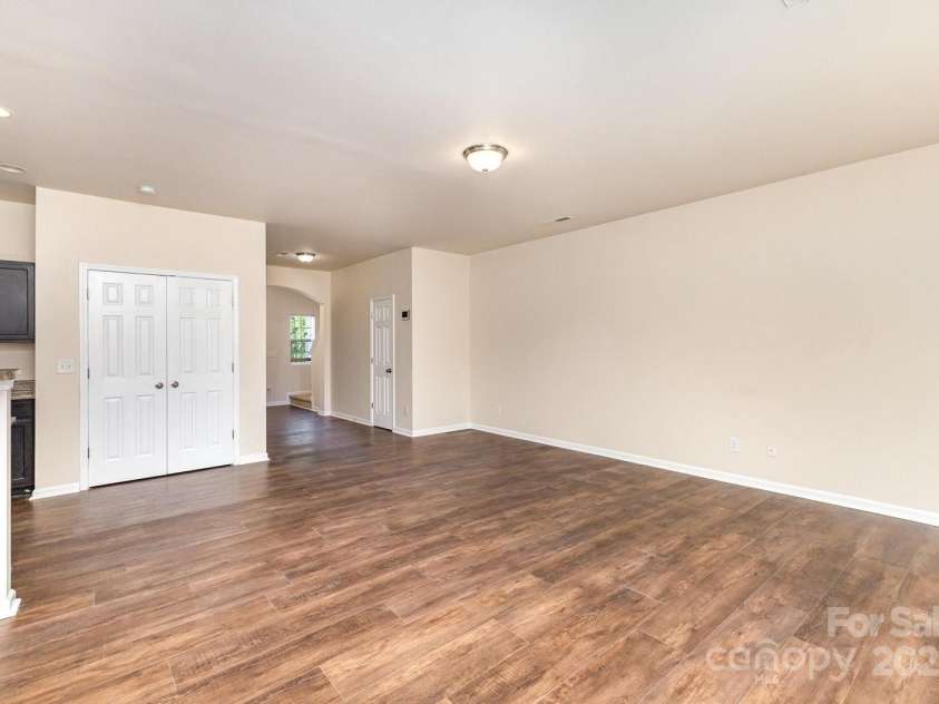 6204 Springbeauty Drive, Charlotte, NC 28227.  MLS# CAR4209429, YatesRealty ID 6727. 