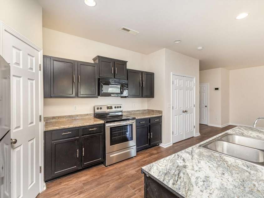 6204 Springbeauty Drive, Charlotte, NC 28227.  MLS# CAR4209429, YatesRealty ID 6727. 