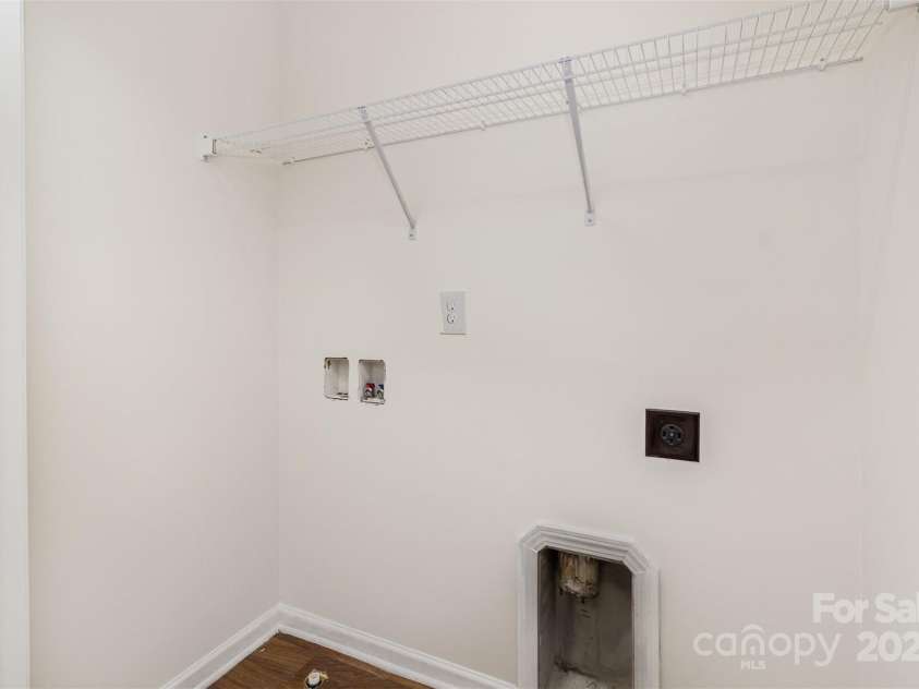 6204 Springbeauty Drive, Charlotte, NC 28227.  MLS# CAR4209429, YatesRealty ID 6727. 