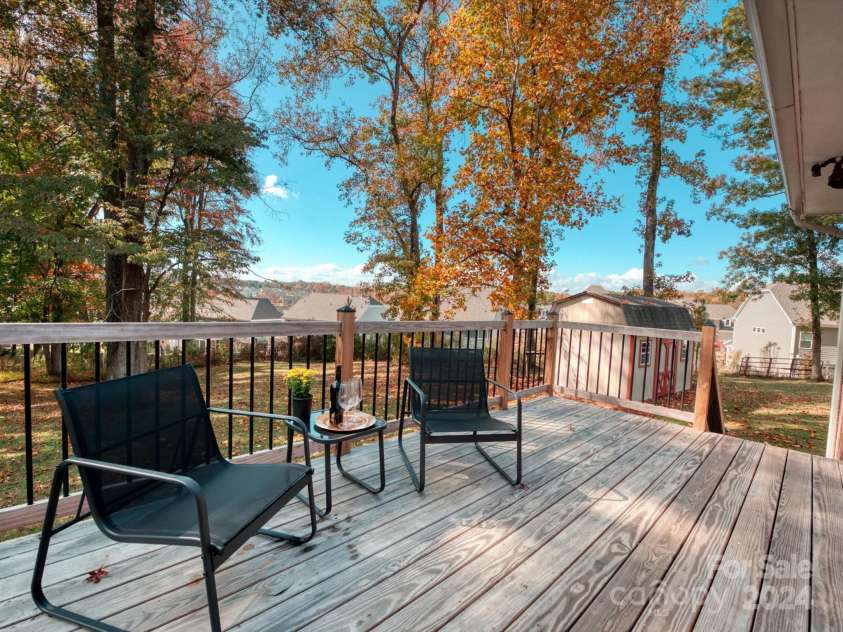 111 Bobby Lee Lane, Mooresville, NC 28115.  MLS# CAR4127085, YatesRealty ID 6728. Deck
