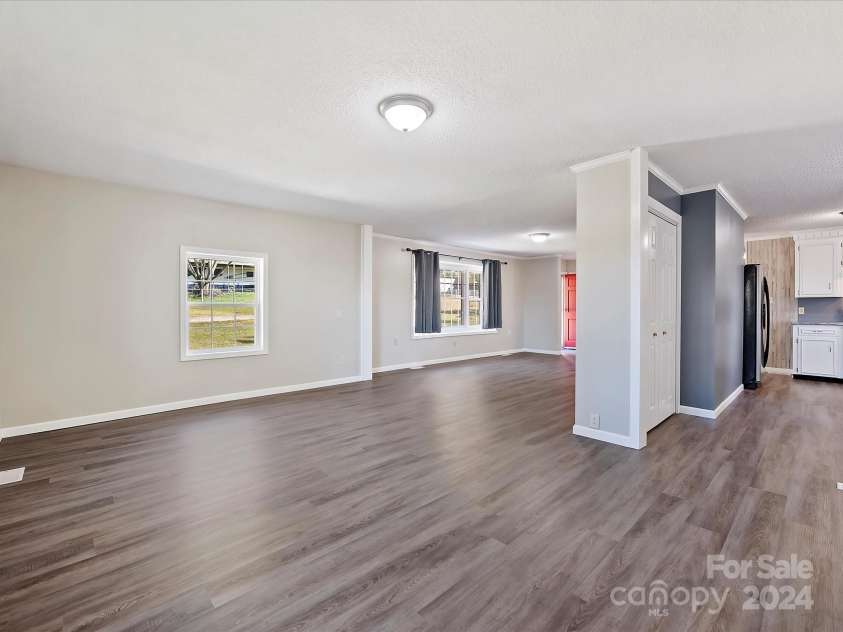 111 Bobby Lee Lane, Mooresville, NC 28115.  MLS# CAR4127085, YatesRealty ID 6728. Dining Room