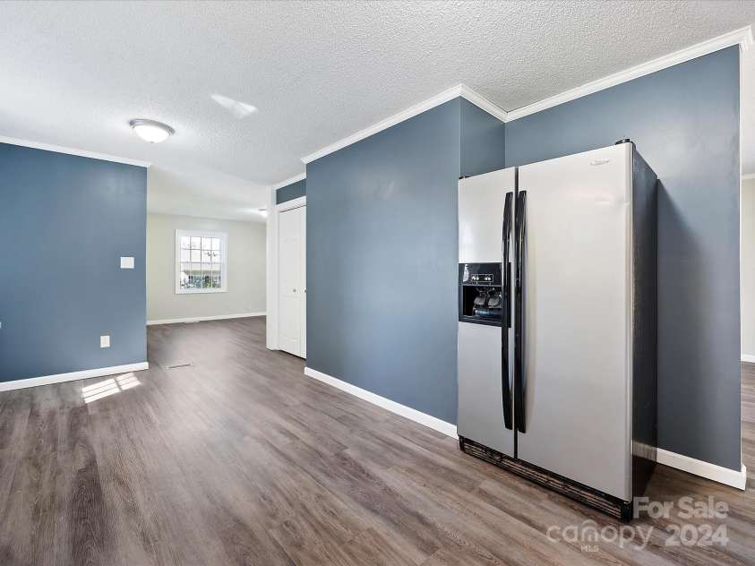 111 Bobby Lee Lane, Mooresville, NC 28115.  MLS# CAR4127085, YatesRealty ID 6728. Kitchen
