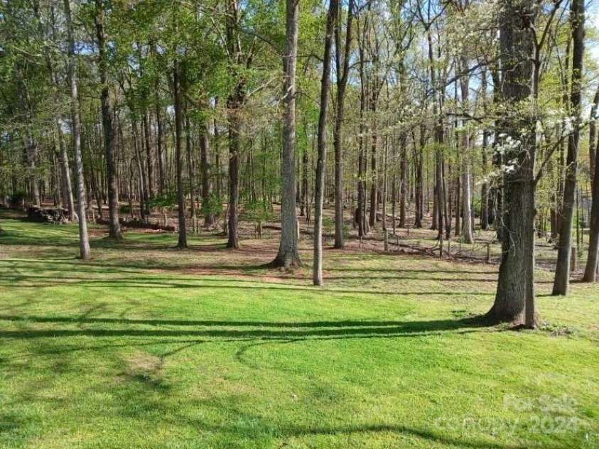 111 Bobby Lee Lane, Mooresville, NC 28115.  MLS# CAR4127085, YatesRealty ID 6728. Spacious Backyard