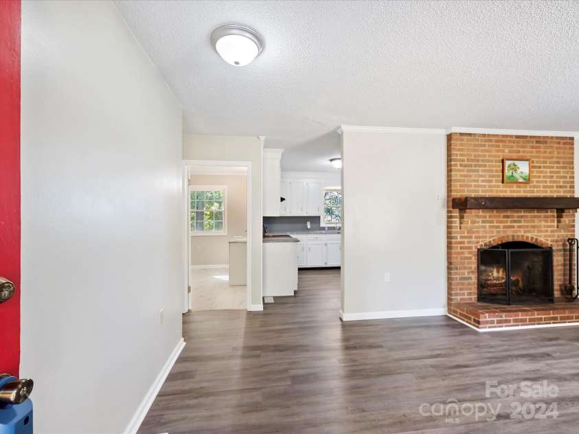 111 Bobby Lee Lane, Mooresville, NC 28115.  MLS# CAR4127085, YatesRealty ID 6728. Welcome!