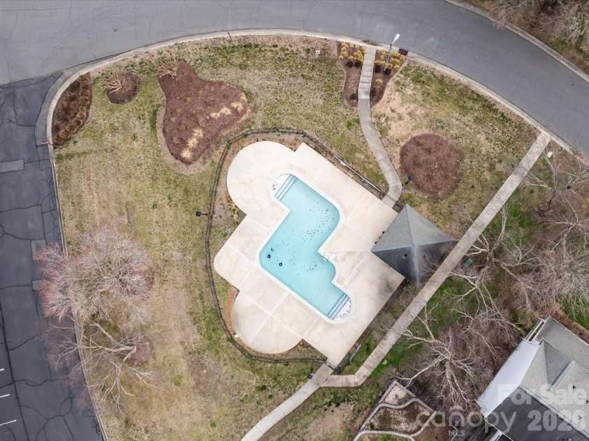 237 Water Oak Drive, Pineville, NC 28134.  MLS# CAR4351240, YatesRealty ID 6728. Amenities