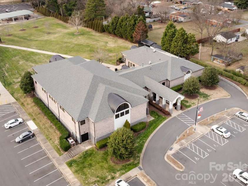 237 Water Oak Drive, Pineville, NC 28134.  MLS# CAR4351240, YatesRealty ID 6728. Amenities