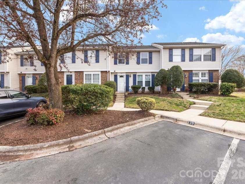 237 Water Oak Drive, Pineville, NC 28134.  MLS# CAR4351240, YatesRealty ID 6728. Front exterior