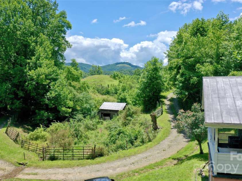 2087 Henry Road, Sylva, NC 28779.  MLS# CAR4273854, YatesRealty ID 6729. 