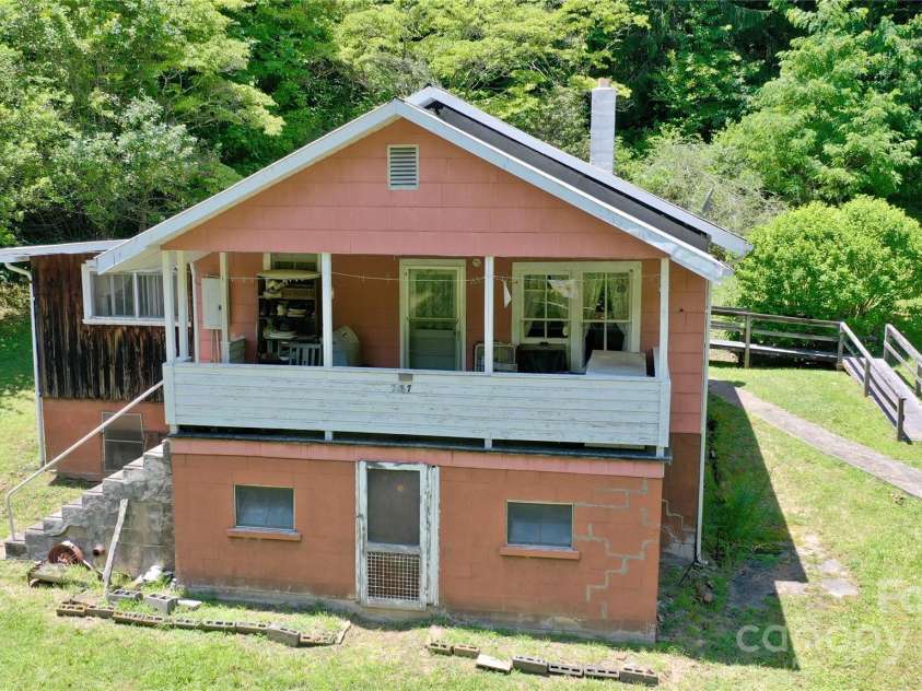 2087 Henry Road, Sylva, NC 28779.  MLS# CAR4273854, YatesRealty ID 6729. 