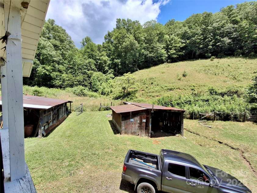 2087 Henry Road, Sylva, NC 28779.  MLS# CAR4273854, YatesRealty ID 6729. 