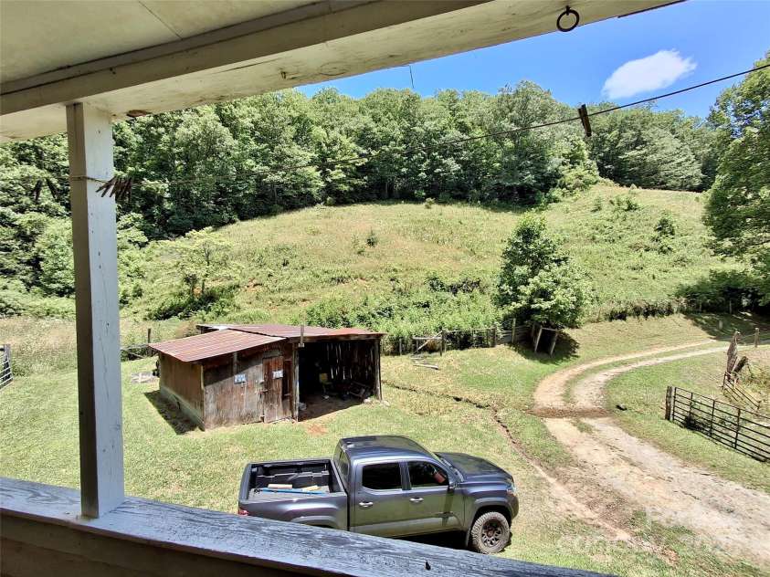2087 Henry Road, Sylva, NC 28779.  MLS# CAR4273854, YatesRealty ID 6729. 