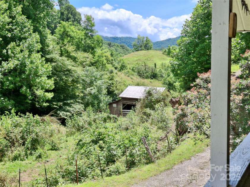 2087 Henry Road, Sylva, NC 28779.  MLS# CAR4273854, YatesRealty ID 6729. 