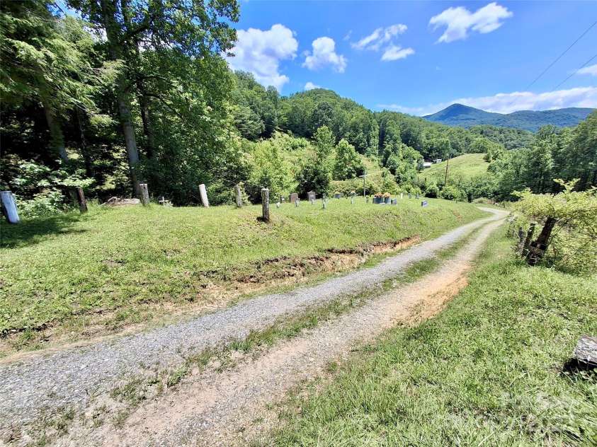 2087 Henry Road, Sylva, NC 28779.  MLS# CAR4273854, YatesRealty ID 6729. 