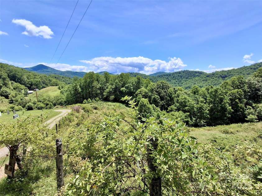 2087 Henry Road, Sylva, NC 28779.  MLS# CAR4273854, YatesRealty ID 6729. 